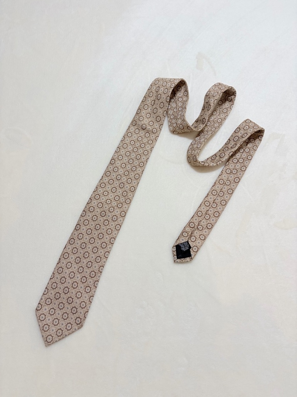 Hugo Boss Beige‎ Medallion Motif Men's Silk Tie